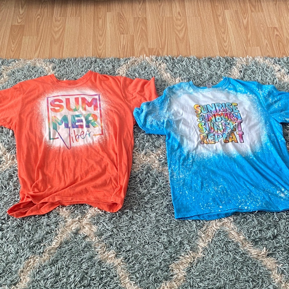 Women’s Summer T-Shirts size Large